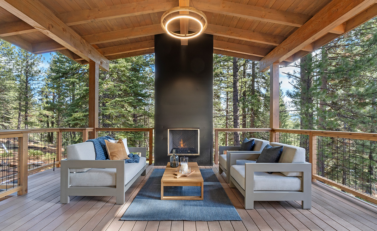 Lake-Tahoe_Architecture_Outdoor-Fireplace